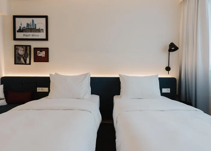 Hotel Hampton By Hilton West Vienna