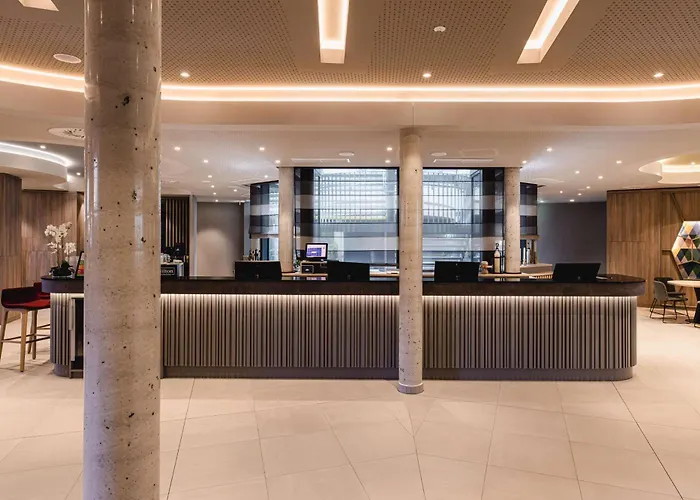 Hampton By Hilton West Hotel 3*