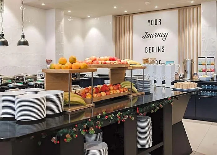 Hampton By Hilton West Hotel 3*