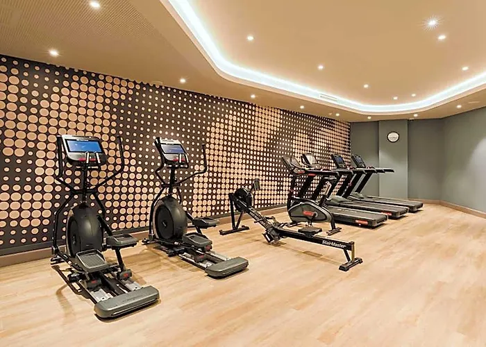 Hampton By Hilton West Vienna