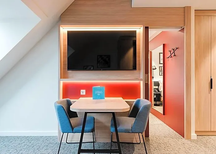 Hampton By Hilton West Hotel 3*