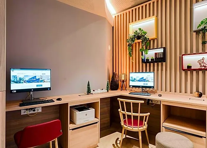 Hampton By Hilton West Hotel 3*