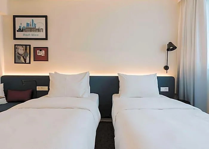 Hampton By Hilton West Vienna