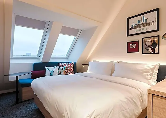 Hampton By Hilton West Hotel 3*