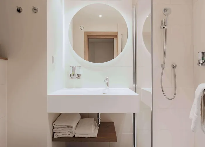 Hampton By Hilton West 3* 维也纳